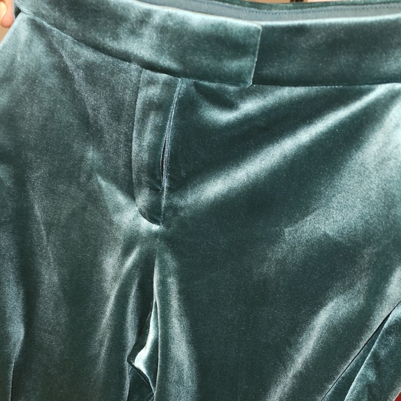 Express, NWOT Editor Super High Waisted Velvet Flare Trouser Pant Sz 6R - Picture 9 of 13